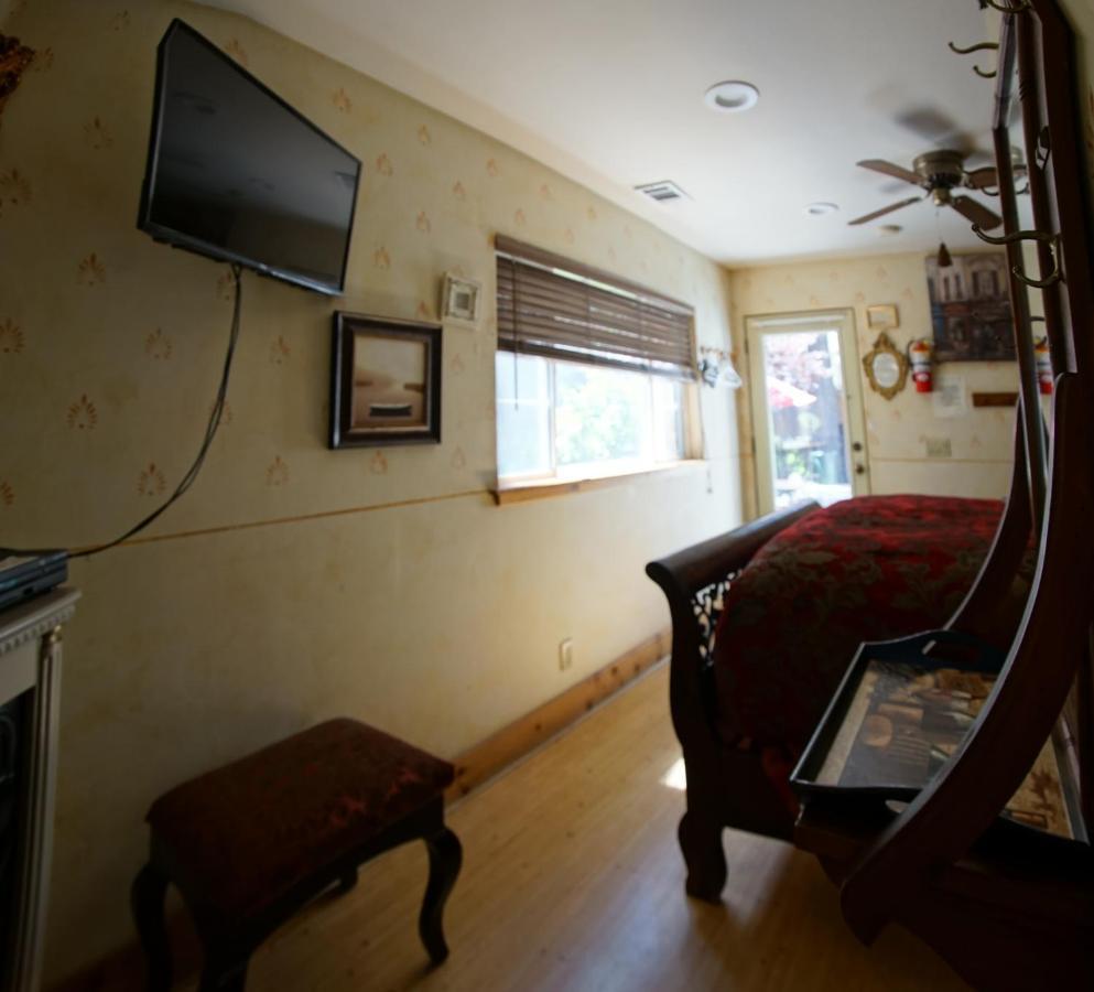 Fleur De Lac Europeran Inn Lake Arrowhead Exterior foto