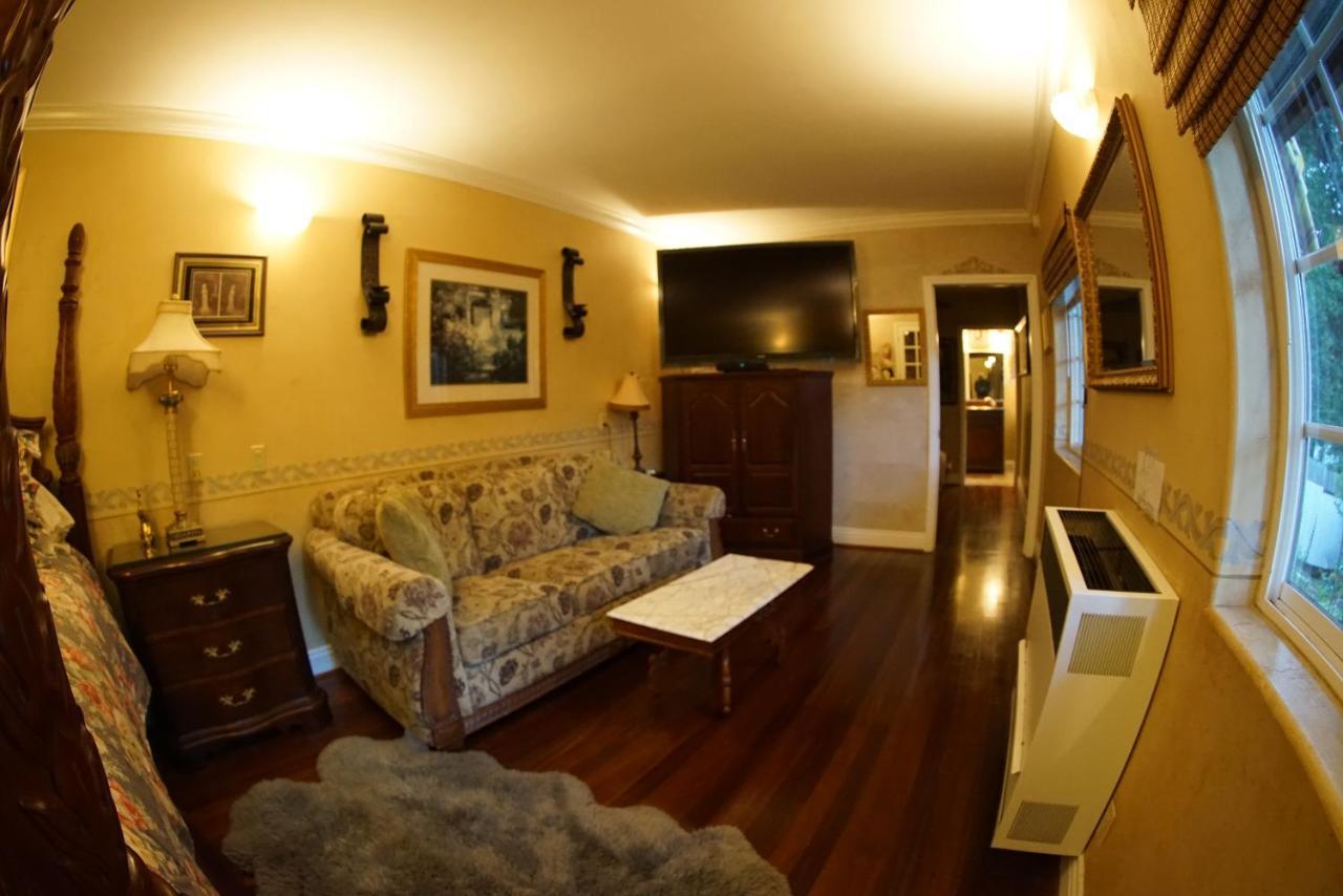 Fleur De Lac Europeran Inn Lake Arrowhead Exterior foto